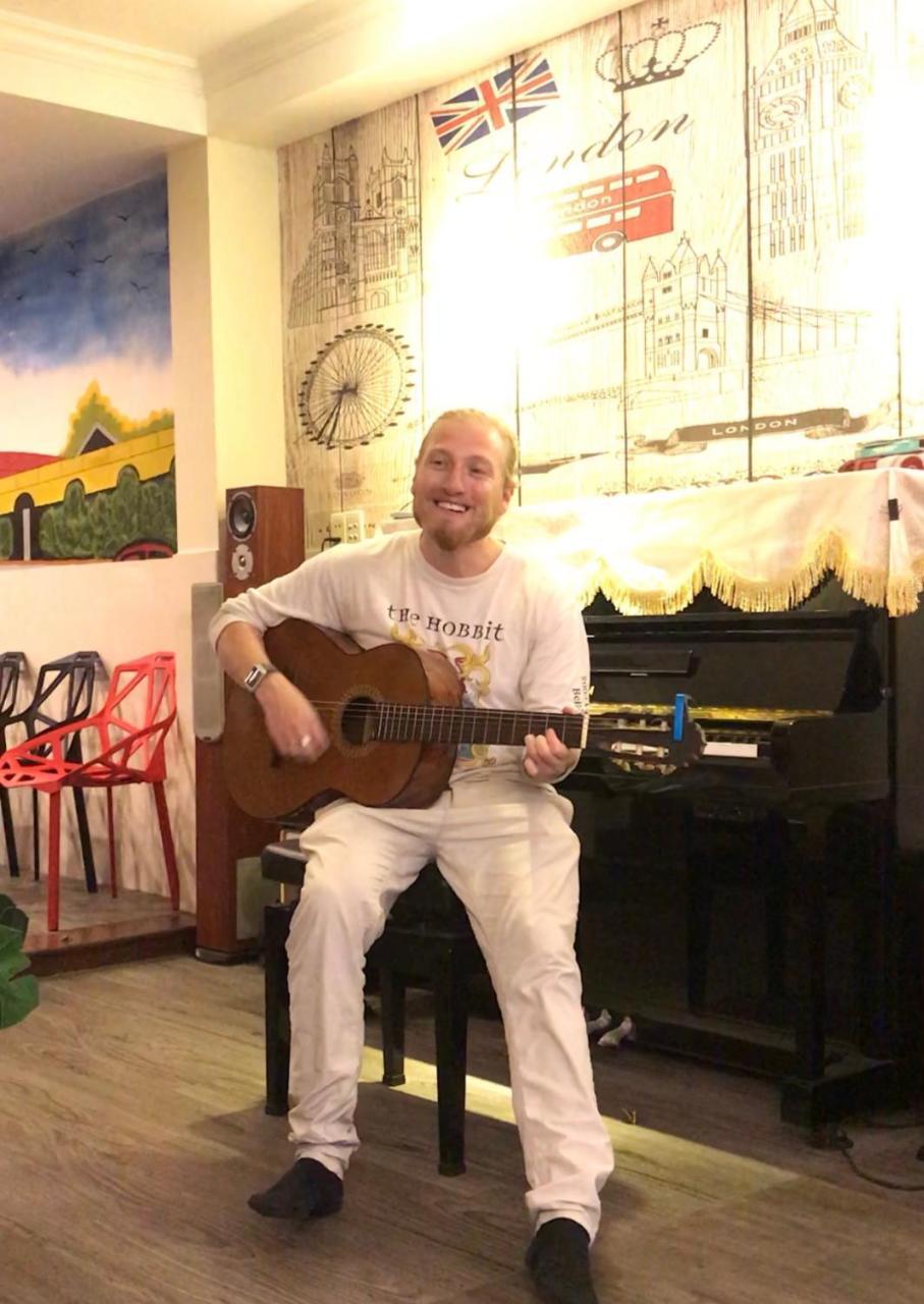 הו צ'י מין סיטי The Lily Hostel & Coffee מראה חיצוני תמונה
