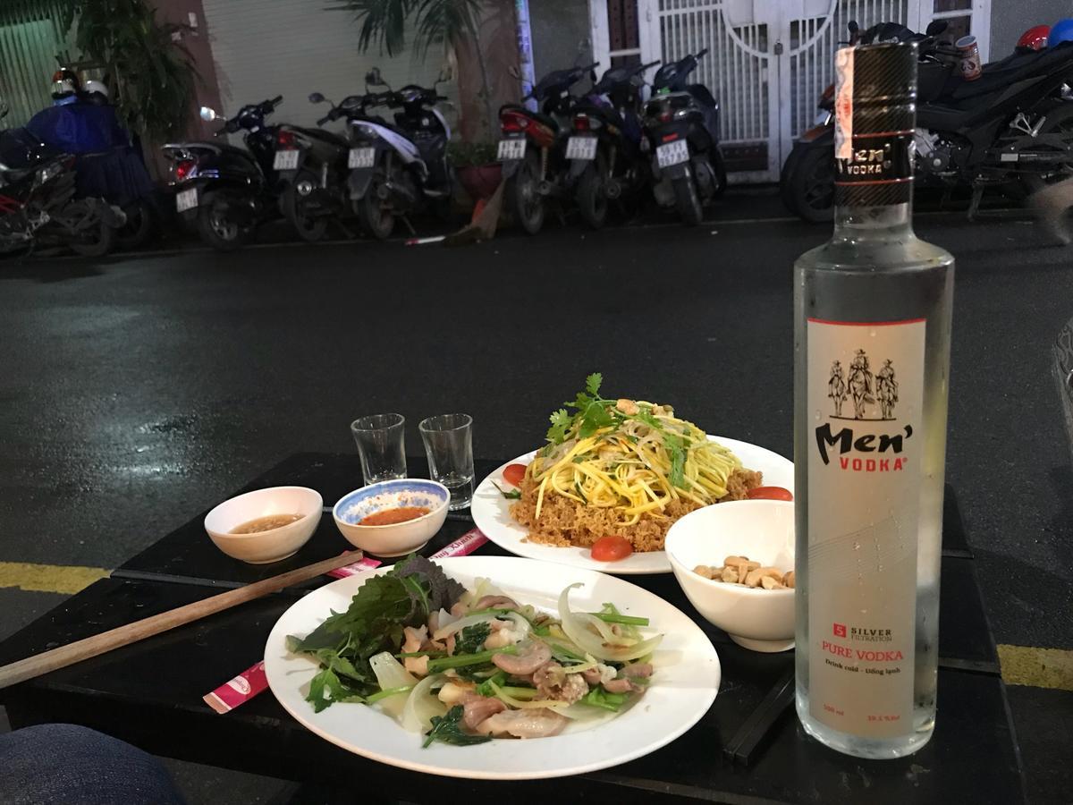 הו צ'י מין סיטי The Lily Hostel & Coffee מראה חיצוני תמונה