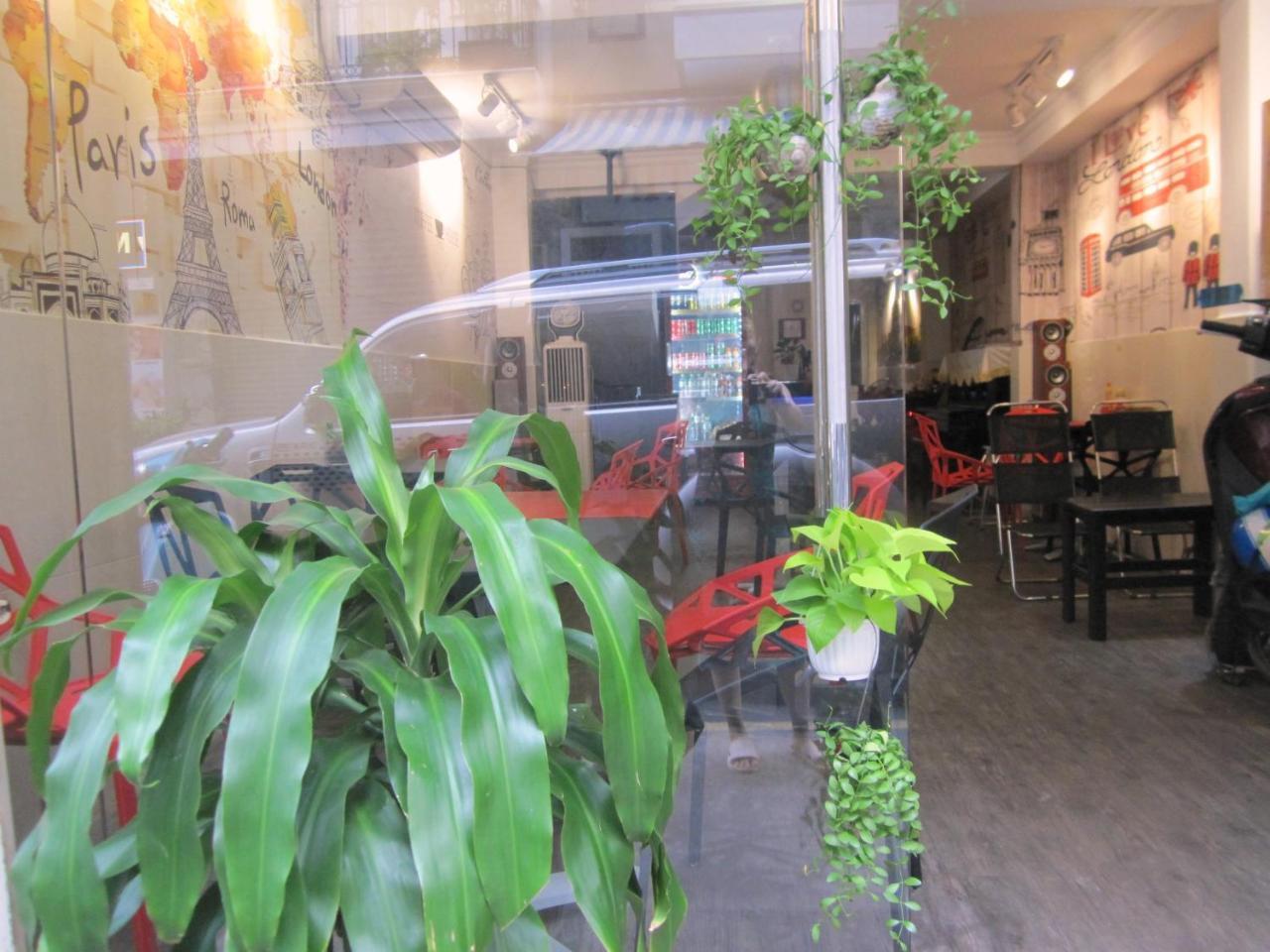 הו צ'י מין סיטי The Lily Hostel & Coffee מראה חיצוני תמונה