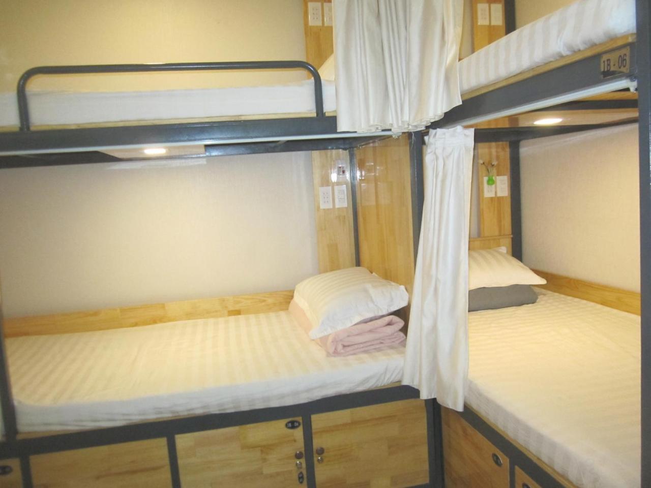 הו צ'י מין סיטי The Lily Hostel & Coffee מראה חיצוני תמונה