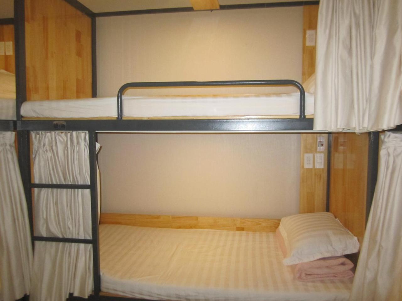 הו צ'י מין סיטי The Lily Hostel & Coffee מראה חיצוני תמונה