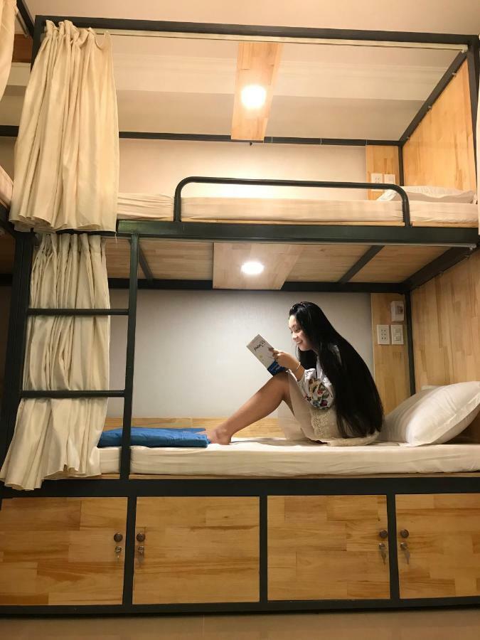 הו צ'י מין סיטי The Lily Hostel & Coffee מראה חיצוני תמונה