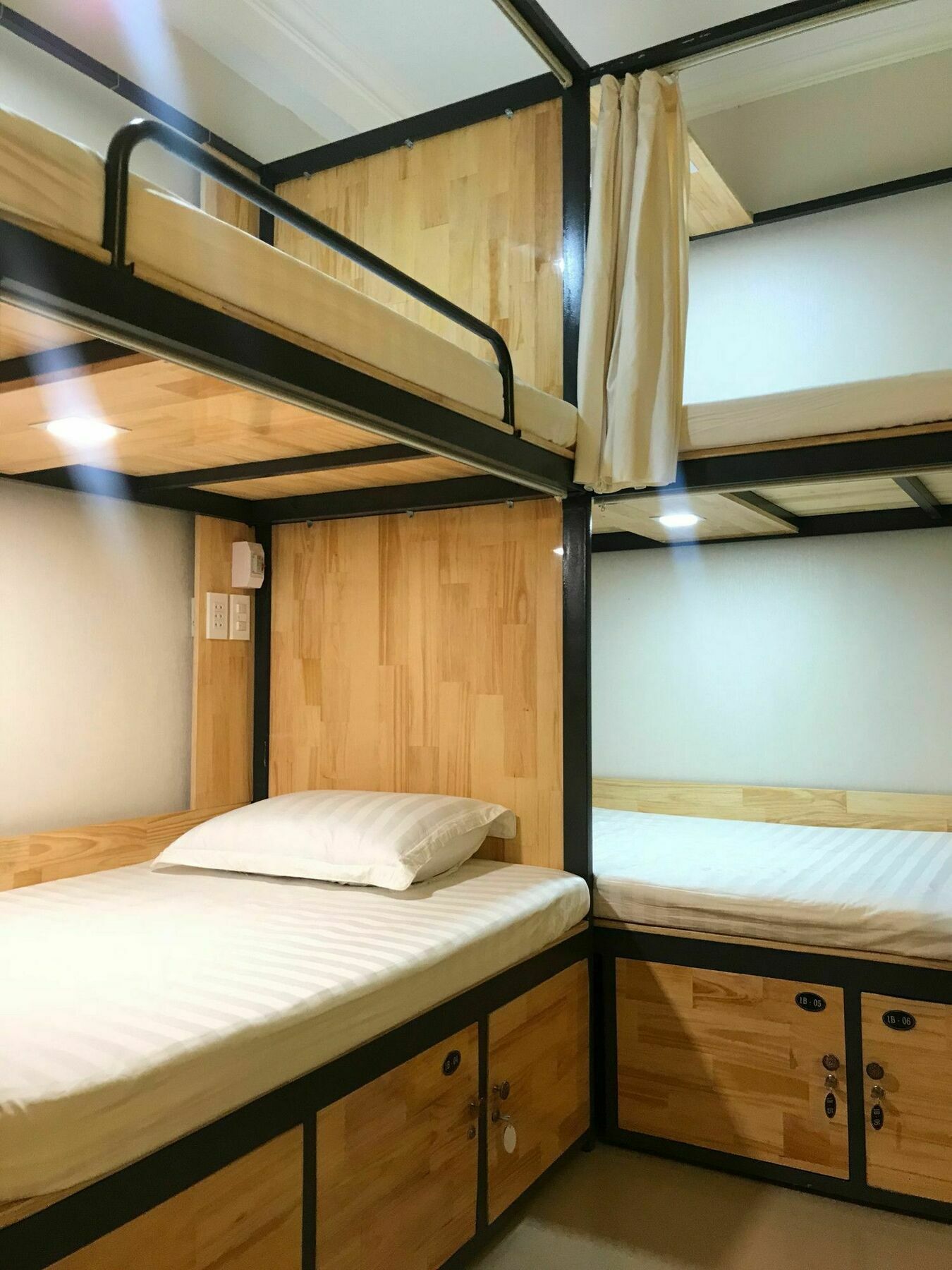 הו צ'י מין סיטי The Lily Hostel & Coffee מראה חיצוני תמונה