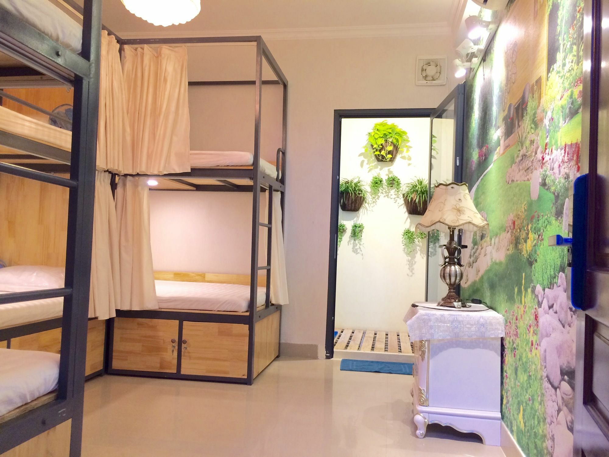 הו צ'י מין סיטי The Lily Hostel & Coffee מראה חיצוני תמונה